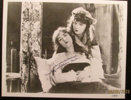 LILLIAN GISH :(BROKEN BLOSSOMS) HAND SIGN AUTOGRAPH PHOTO (CLASSIC) - $123.75