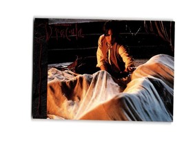 1992 Topps Bram Stoker&#39;s Dracula #22 Keanu Reeves/Harker invited in the sheets C - £1.56 GBP