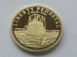 2010 American Mint Statue of Liberty Pedestal Commemorative 24k Au Layer... - £19.75 GBP