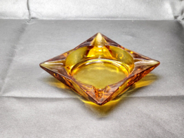 Vintage CAMBRIDGE Honey Gold Amber Cigar Ashtray - Unique Diamond Star S... - $241.07 MXN