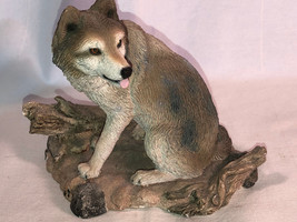 Living Stone Sitting Wolf Figurine USA - $24.99