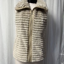 Calvin Klein Beige Ribbed Faux Fur Zip Front Vest Size Small - $23.76