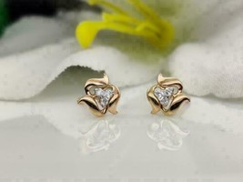 2.00 Ct Round Cut Diamond Flower Stud Earrings For Women&#39;s 14K Yellow Gold FN - £66.54 GBP