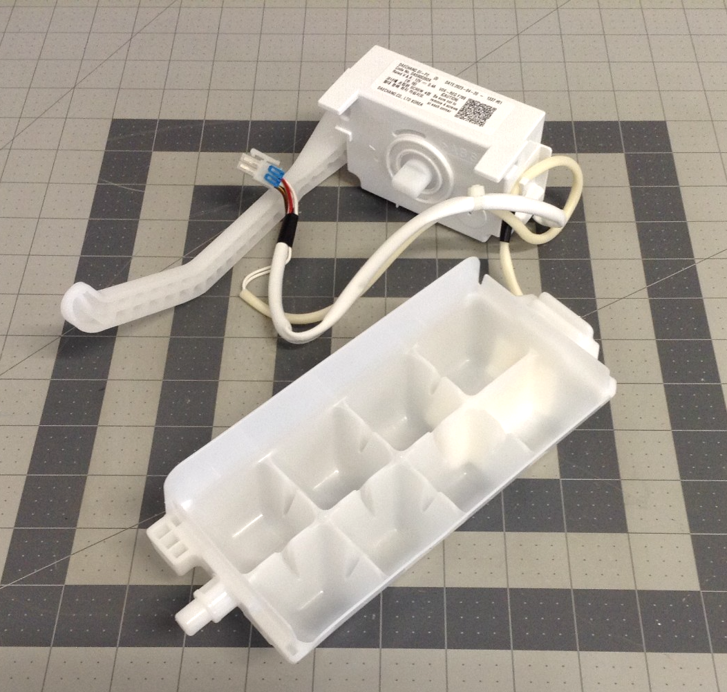 OEM Samsung Refrigerator Ice Maker DA97-22162A - $79.15