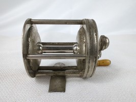 Vintage Castalia Jeweled Level Line Baitcasting Fishing Reel - £41.05 GBP