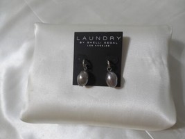Laundry by Shelli Segal 1-1/4&quot;Silver Tone Grey Simulate Pearl Drop Earring A1004 - £9.41 GBP