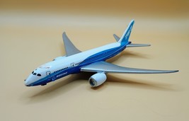 Diecast Boeing 787 Aircraft. 5.5&quot; X 5.5&quot; by RealToy Missing Front Landin... - $248.28 MXN