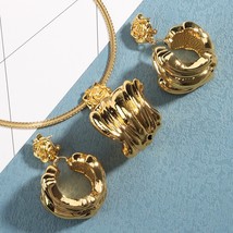 Dubai Gold Plated Jewelry Sets For Women Spray Pattern Fashion Drop Earrings Tre - £39.87 GBP