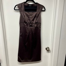 BCBG Vintage Brown Satin Sleeveless Sheath Pencil Dress Cocktail Size 2/... - $37.62