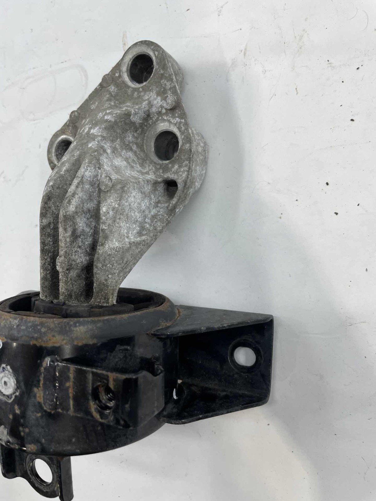 2012-2020 Chevrolet Sonic Left Driver Side Transmission Mount LH OEM Item image 3