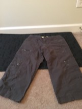 Eddie Bauer Women&#39;s Casual Capri Pants Size 6 Gray - $38.37