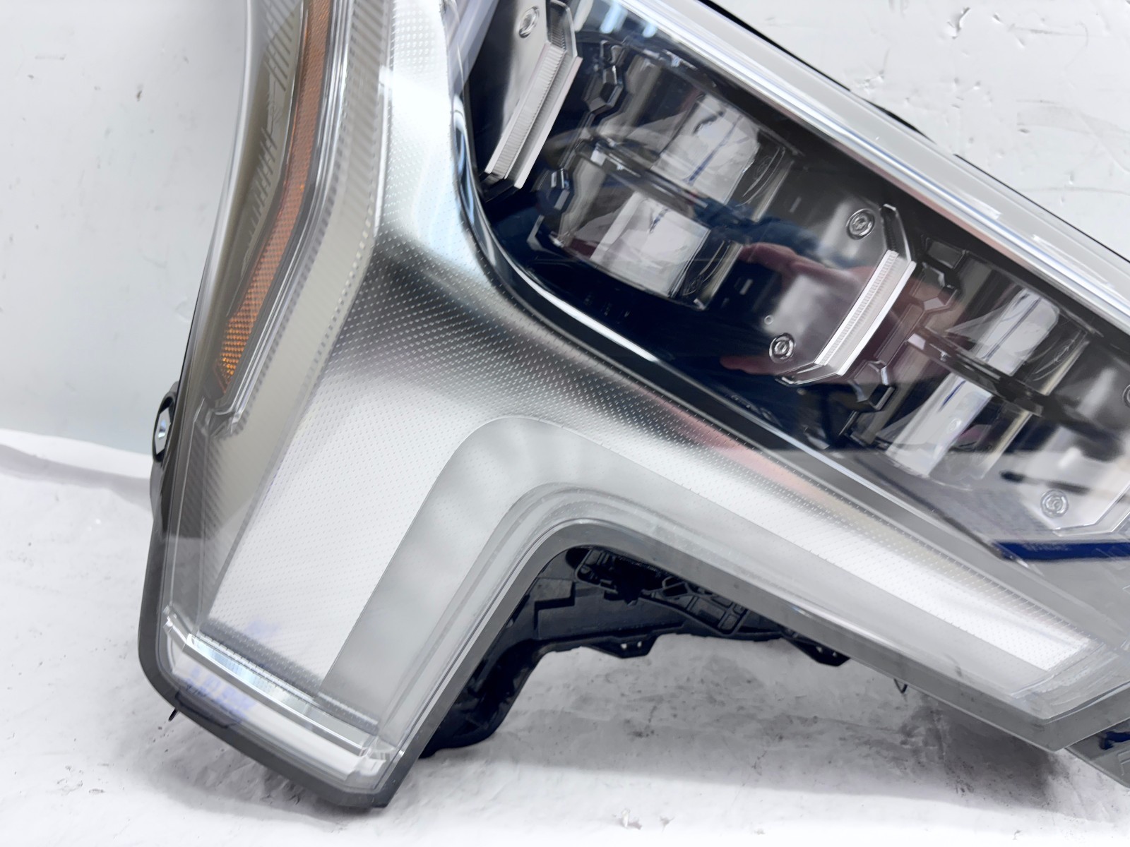 2022 2023 2024 2025 TOYOTA SEQUOIA LED PLATINUM FRONT RIGHT OEM HEADLIGHT Item image 5