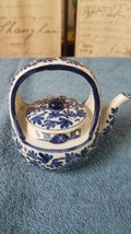 VTG Chinese Blue &amp; White Small Teapot With Lid Single Serving Size - $9.50