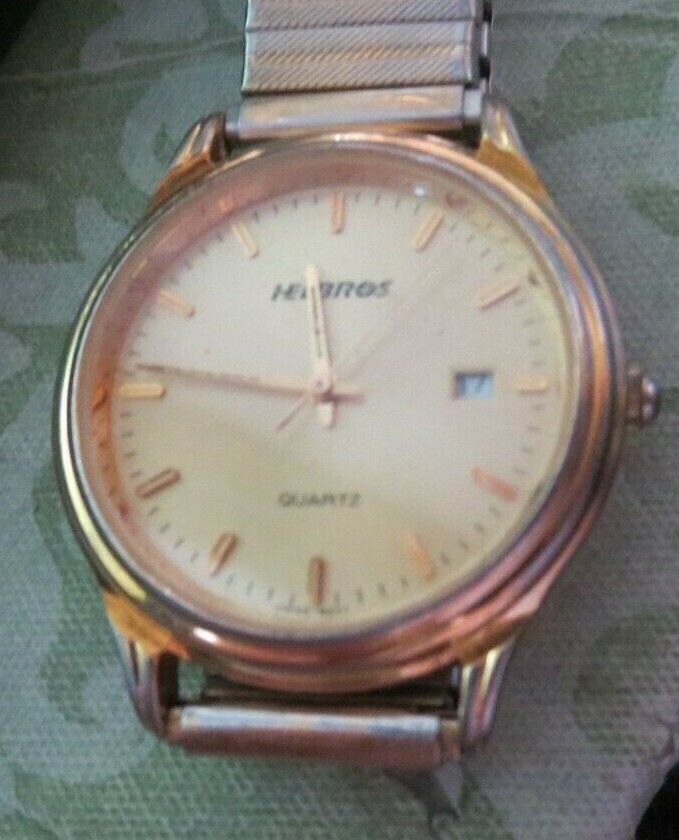 vintage Helbros Quartz HE-MGRSC-9010 Gold Tone Men&#39;s watch - $9.49