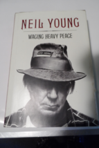 Neil Young &quot; Waging Heavy Peace &quot; 2012 Blue Rider Press VG+ Hardcover Book - $566.71 MXN