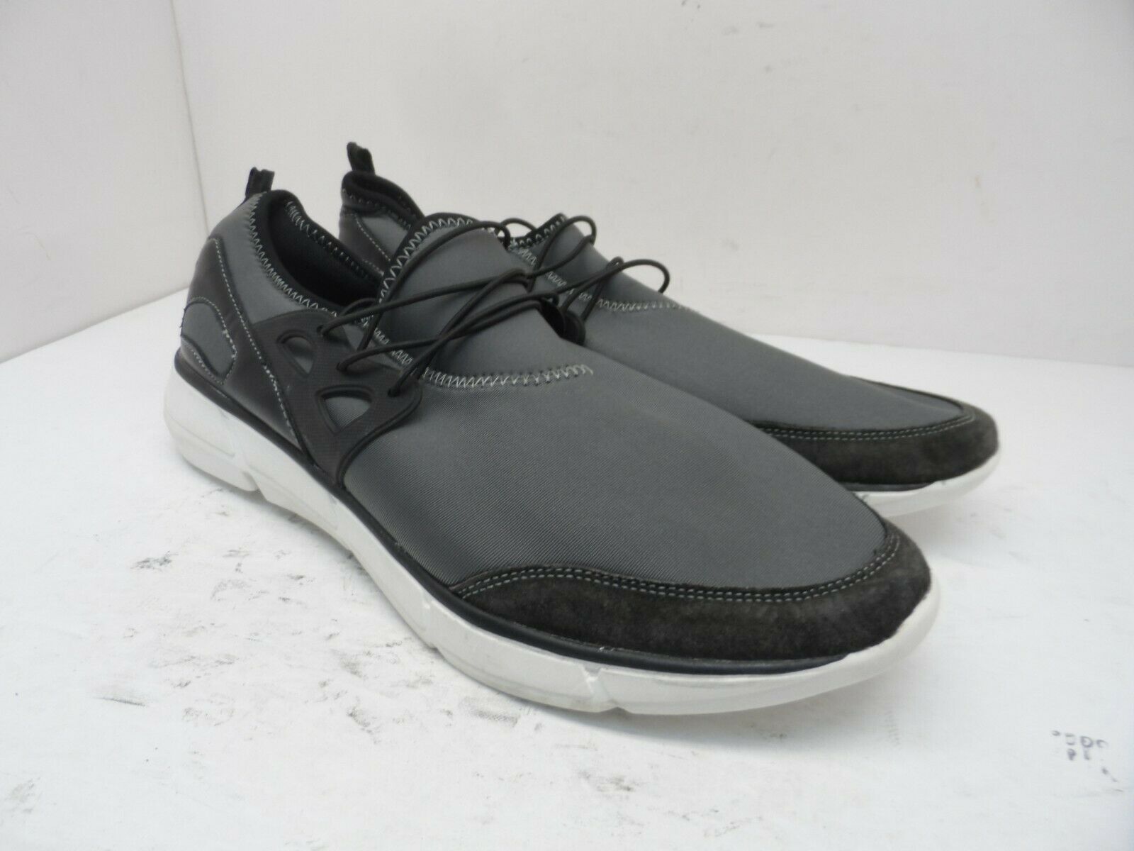 Unbranded Men&#39;s Low-Cut Elastic Athletic Sneakers Grey/Black Size 13M - $28.49