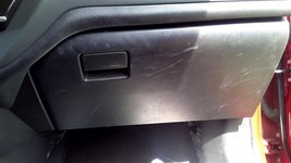 COROLLA   2019 Glove Box 103947577 - $1,097.35 MXN
