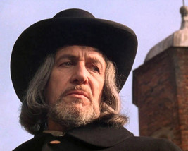 Vincent Price in Witchfinder General iconic portrait in vintage hat 16x20 Canvas - £55.81 GBP