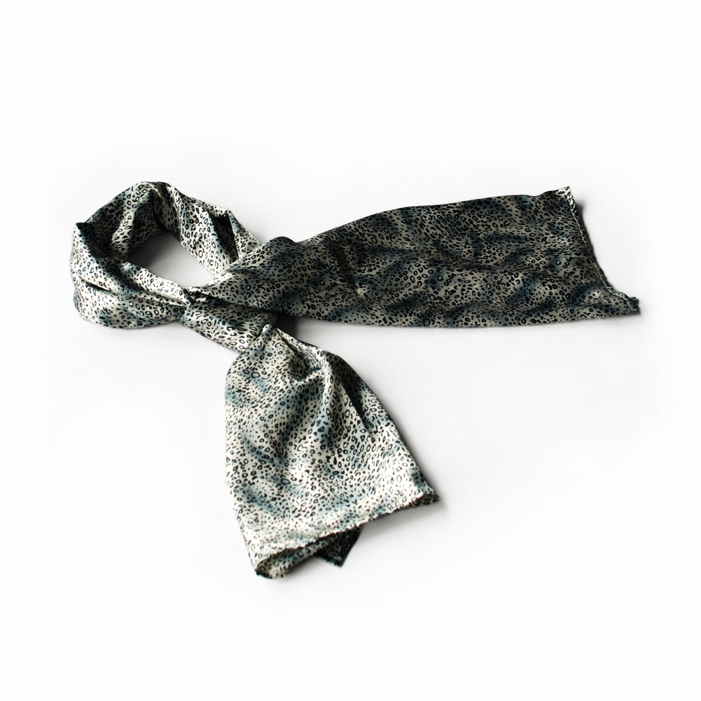 Simple & Decent Cold Blue Leopard Print Scarf(Large)