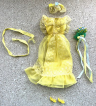 1979 Barbie Bridesmaid Dream Outfit 1417 Wedding Bouquet Headband VTG No Doll - £12.56 GBP