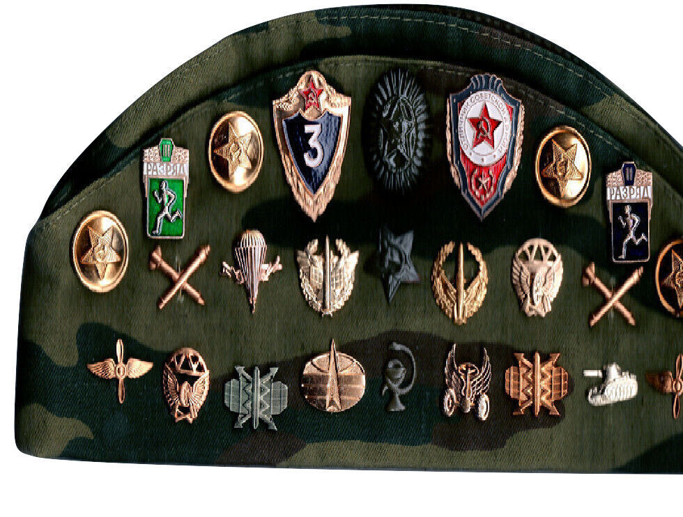 Primary image for Rusa Auténtico Pilotka Sombrero Con / Insignias Camuflaje