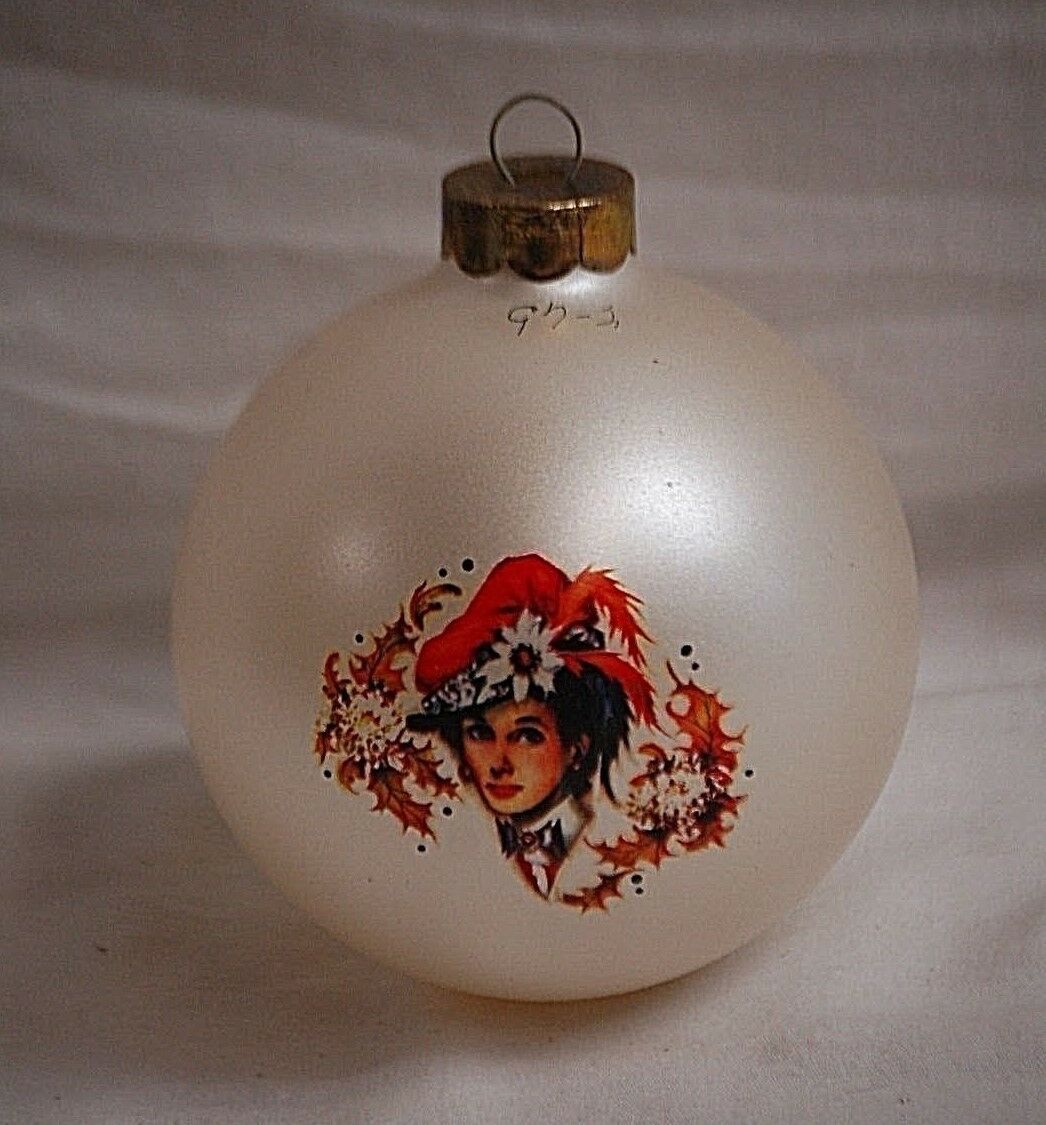 Primary image for Avon North PC 972 Mrs. Albee Glass Ball Christmas Bulb Ornament Limited Edition