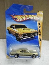 Hot WHEELS- &#39;67 Chevelle Ss 396- GOLD- 2010 New MODLES- New On CARD- L149 - £2.90 GBP