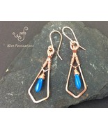 Handmade copper earrings: framed wire wrapped dangling blue glass dagger... - €24,82 EUR