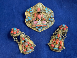 Vtg Artisan Turquoise Coral Jewelry Set Brooch &amp; Clip-on Earrings - £116.92 GBP