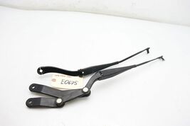 08-14 MERCEDES-BENZ W204 C300 FRONT WINDSHIELD WIPER ARMS PAIR E0675 image 3