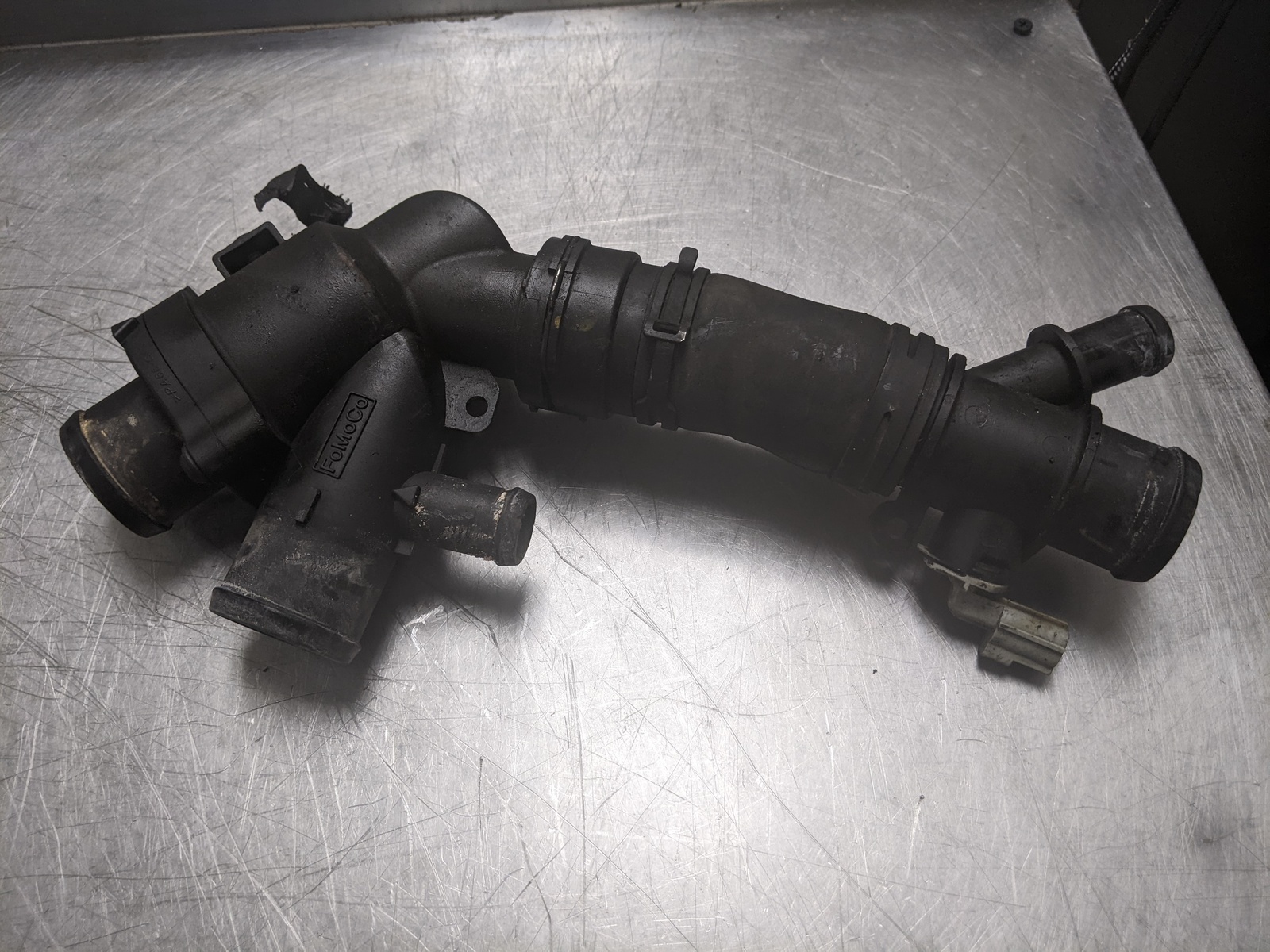 Thermostat Housing For 10-12 Land Rover Range Rover  5.0 Item image 3