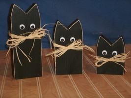 Black cat, 3 wooden black cats, Halloween black cat, rustic black cat, Halloween - £22.37 GBP