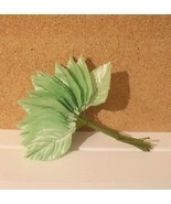 Vintage Light GREEN CRAFT WIRED Rose Leaves STEMS 2&quot; - SET 25 - $13.50 CAD
