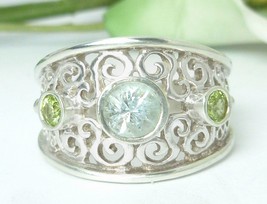 Sky Blue Topaz and Peridot Oxidized Band Sterling Silver Ring Size 7 - £31.07 GBP