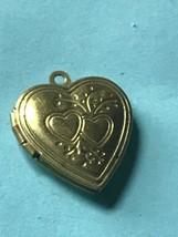 Vintage Double Heart Etched Goldtone Heart Shaped Locket Pendant – 0.75 inches x - £9.02 GBP