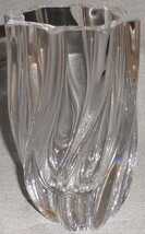 Kosta Boda Anna Ehrner Signed Hand Made 6&quot; Swirl Crystal Vase Made In Sweden - £55.38 GBP