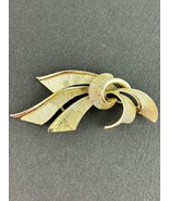 Vintage Gold Tone Flowing Ribbons Pin Brooch Signed USNER - $8.06 CAD
