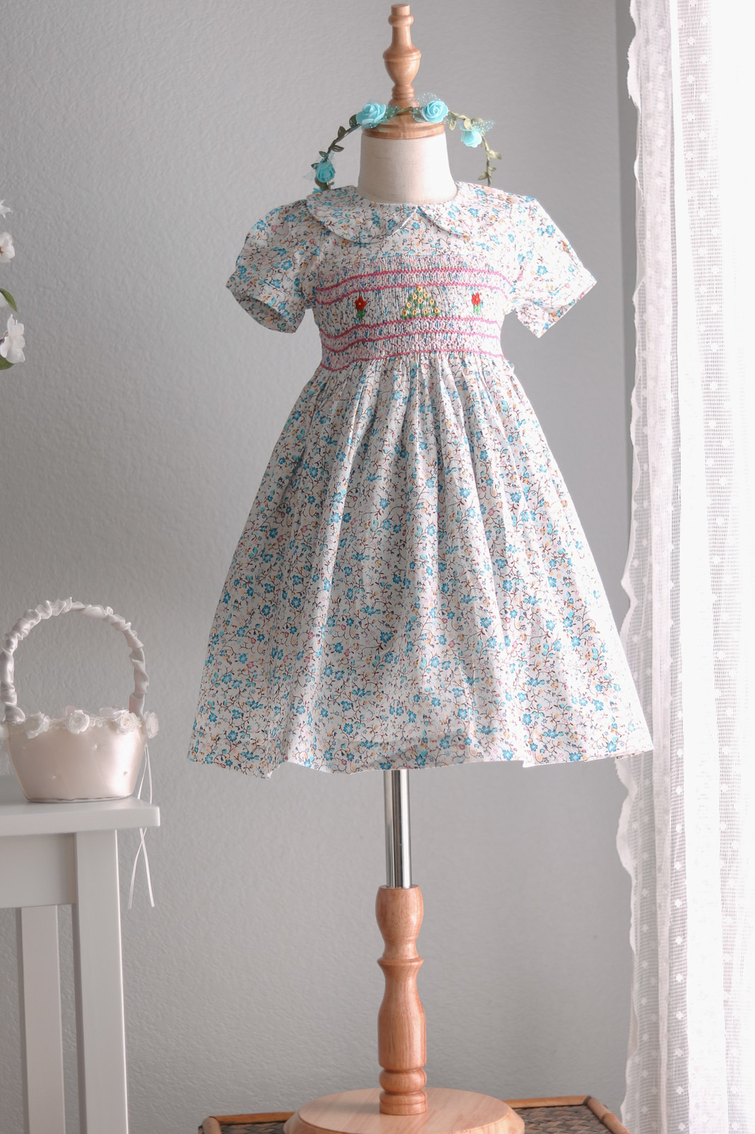Floral Hand-Smocked Embroidered Baby Girl Dress / Toddlers Classic Smocked Dress