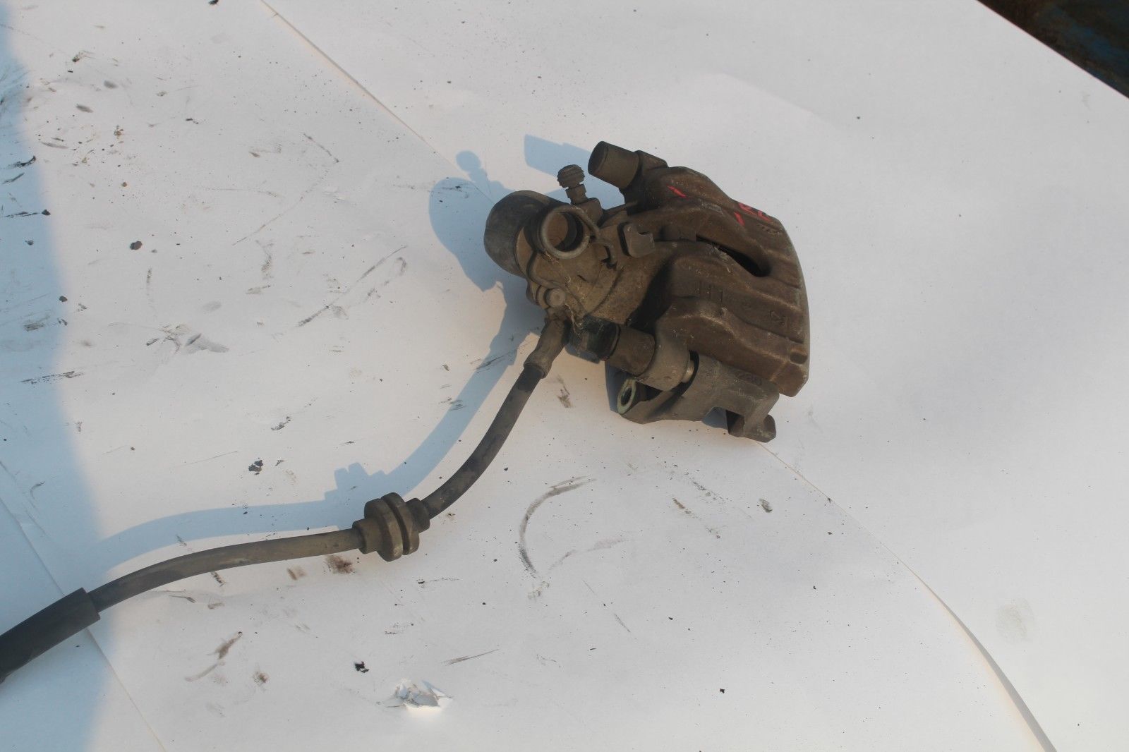 2005-2010 VOLVO V50 REAR LEFT BRAKE CALIPER  R3821 - $34.40