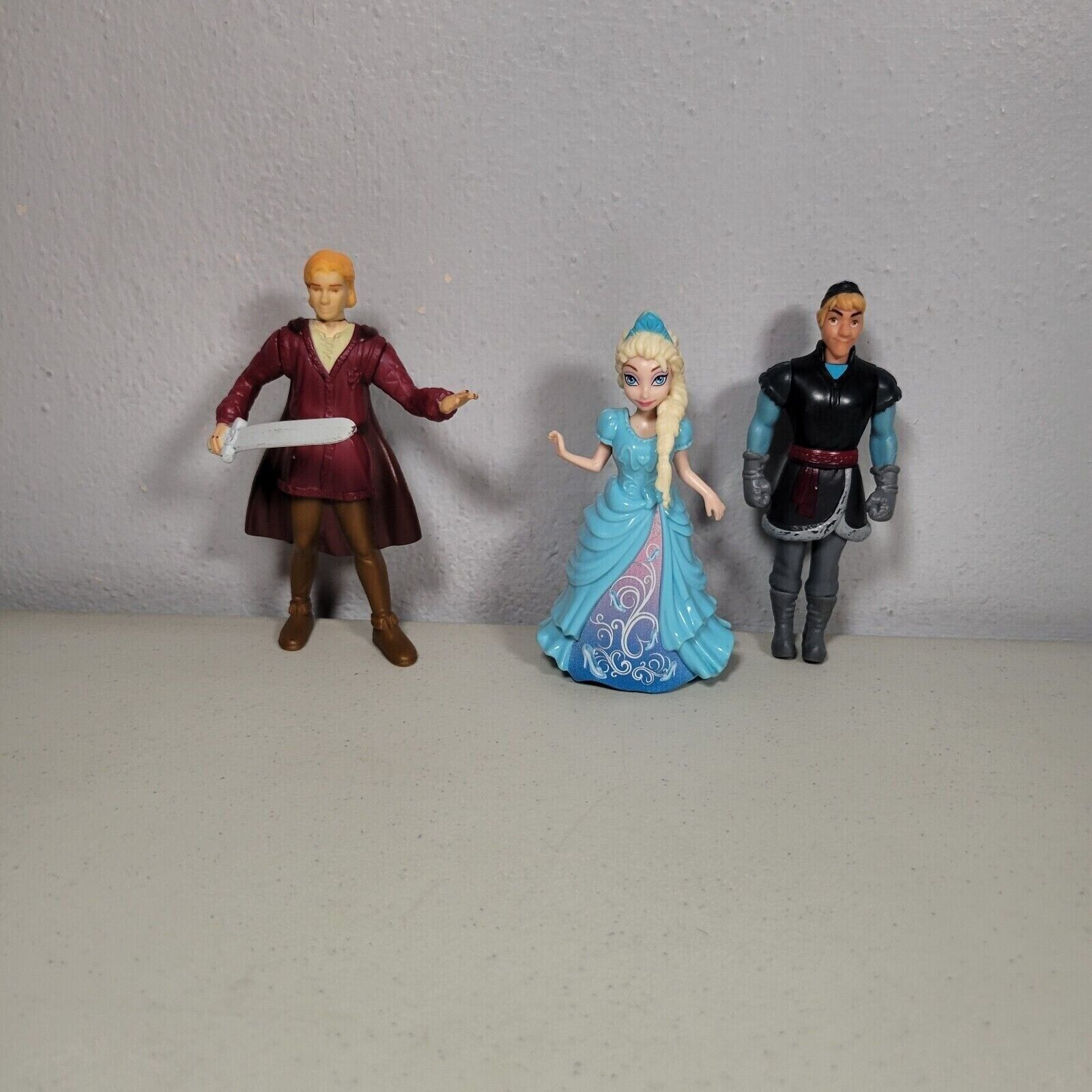 Disney Toy Lot of 3 Frozen Kristoff, Elsa Princess Magiclip, Artie Action Figure - £8.74 GBP