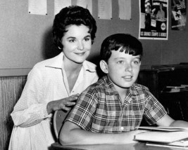 Leave it To Beaver 8x10 inch photo Barbara Billingsley Jerry Mathers at ... - $9.75