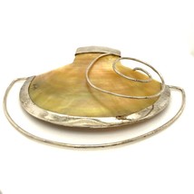 Vintage Sterling Silver Wire Wrap Mother of Pearl Sea Shell Clam Shape Pendant - £127.58 GBP