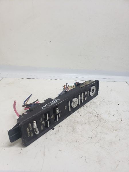 m BUICKPRK 1993 Front Door Switch 615674  - $24.86