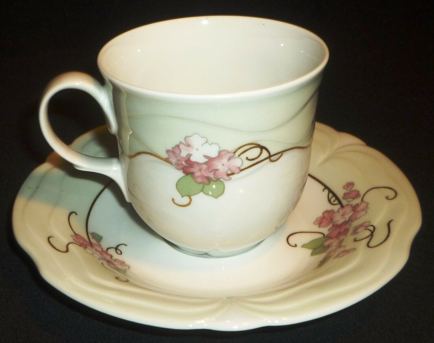 PORCELAIN WEST GERMANY GOEBEL PLAZA &#39;COLETTA&#39; 1984 HANNA WELLING CUP &amp; S... - $5.90