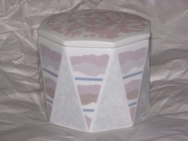 Wedgwood Trinket Jewelry Box Bone China Pastel Strata - $10.40