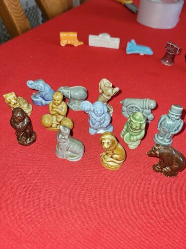 Wade Figurines Circus Set of 13 Missing 1 - $38.99