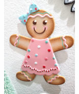 Christmas Pink Gingerbread Girl Ornament Wreath Tabletop Metal Wall Sign... - €31,80 EUR