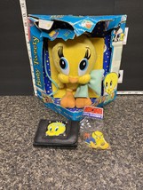 Lot Of 1990’s Baby Tweety Hug Me Book And A Tweety Wallet and keychain. - £11.79 GBP