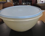 Tupperware 237 Wonderlier Bowl with Blue Lid - £14.90 GBP
