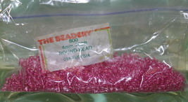 4mm ROUND BEADS THE BEADERY PLASTIC FUCHSIA 1 PACKAGE 1,600 COUNT - $3.99
